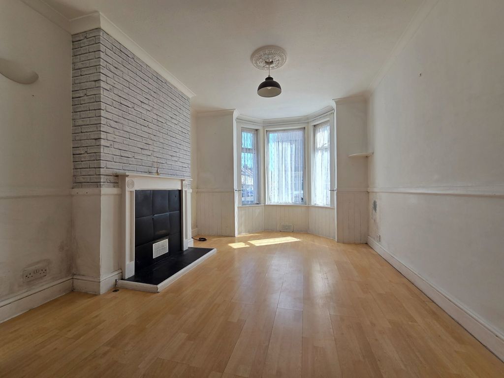 Property photo 2 of 11