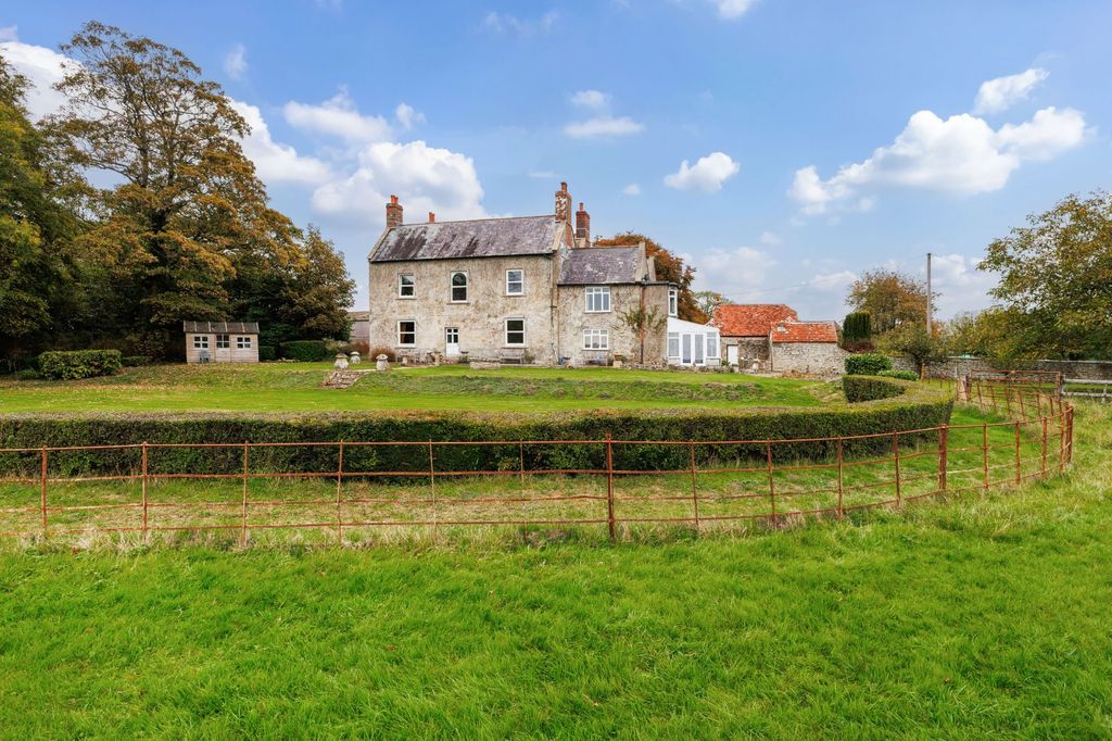 Property photo 2 of 22 Picture No. 02