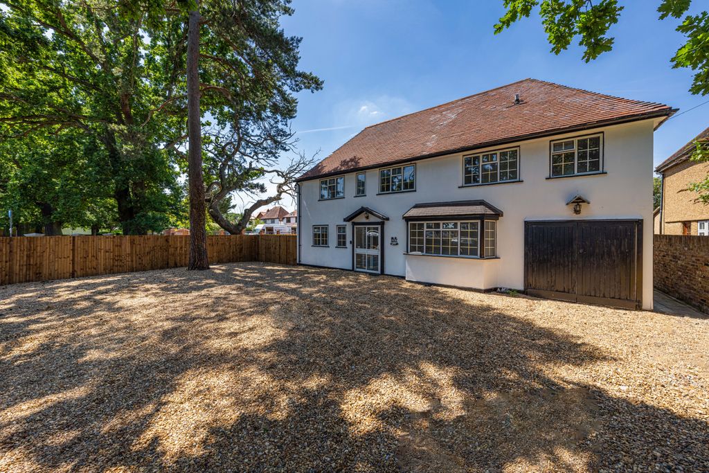 Property photo 2 of 13 Gallery