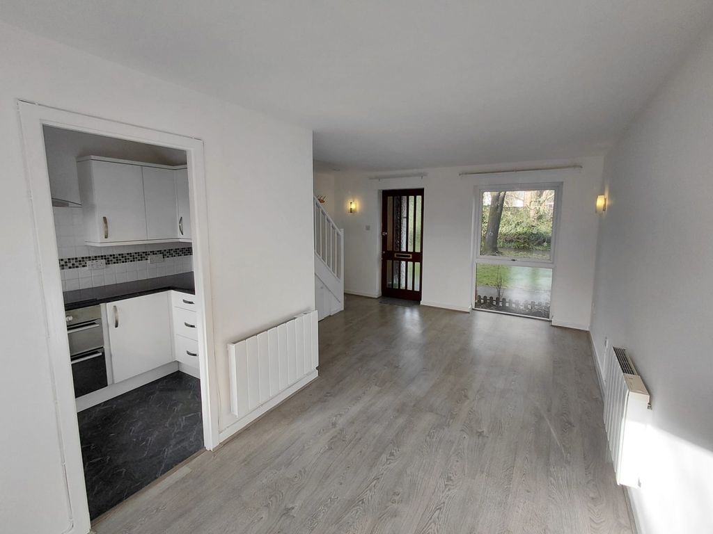 Property photo 2 of 10 64E694Fc-40A0-435F-B314-8F546B94286B