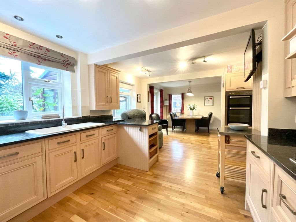 Property photo 2 of 24