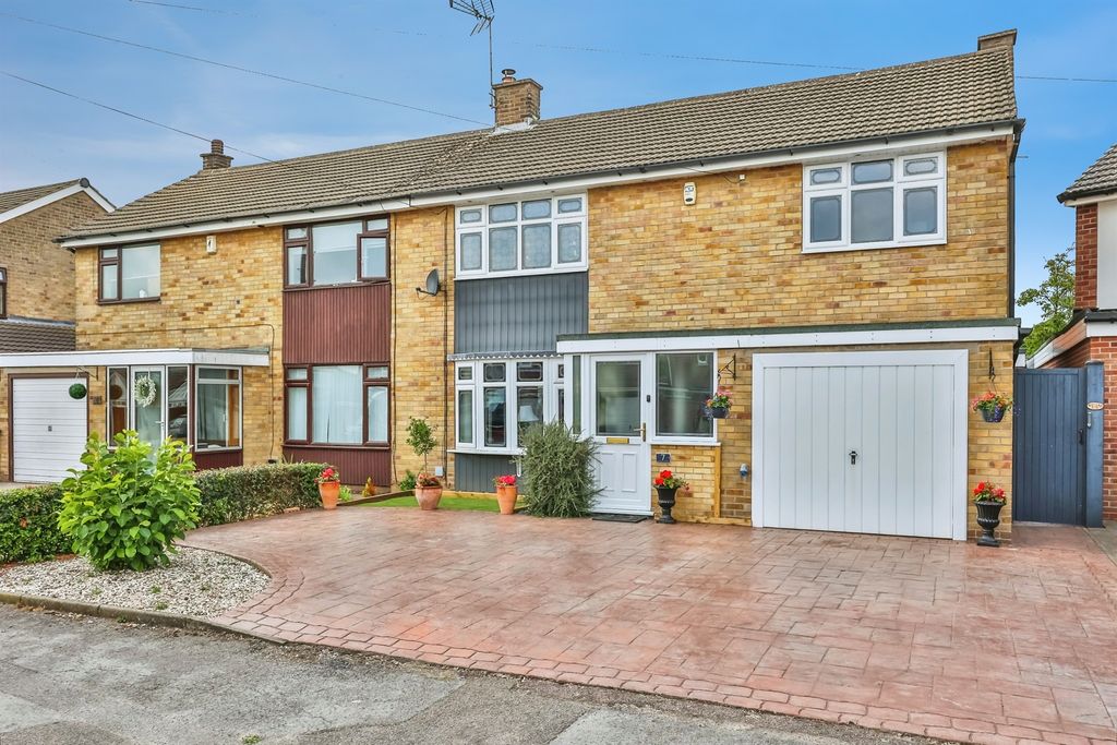 Property photo 1 of 31