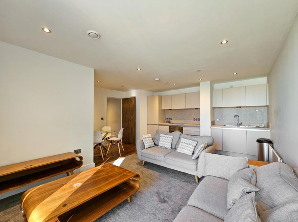 Property photo 1 of 5