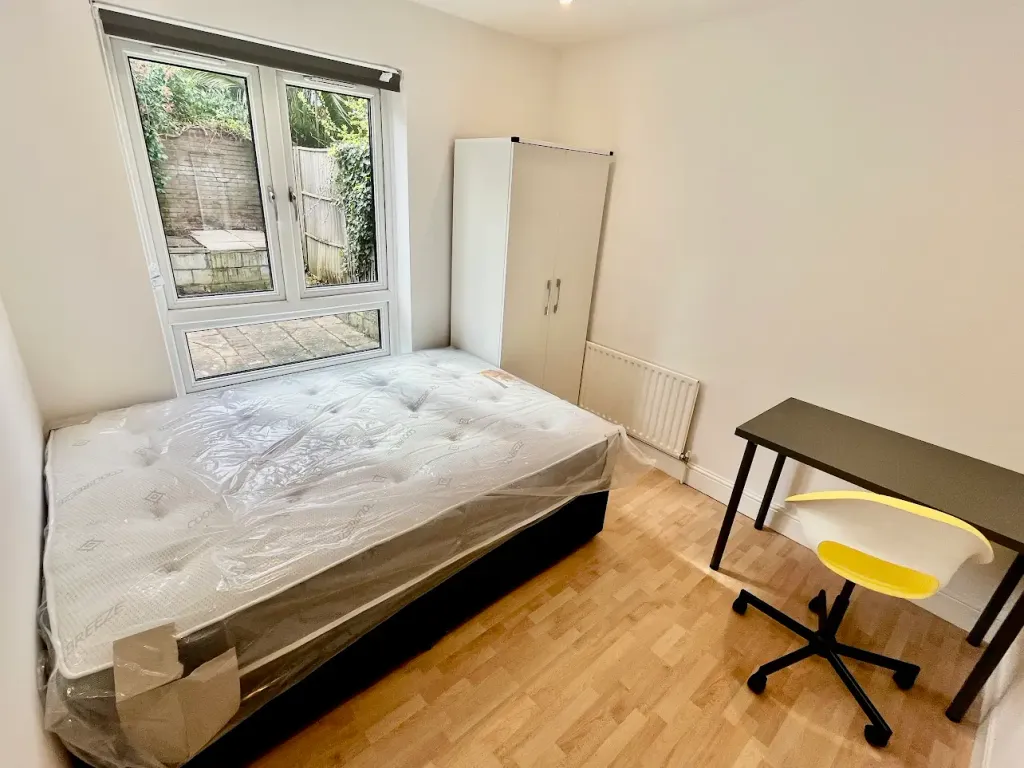 Property photo 1 of 4