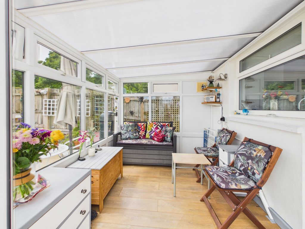 Property photo 3 of 12 Conservatory