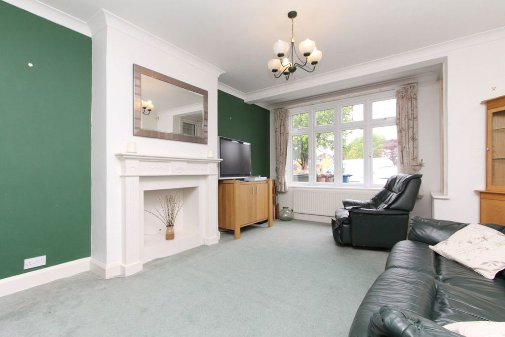 Property photo 2 of 20