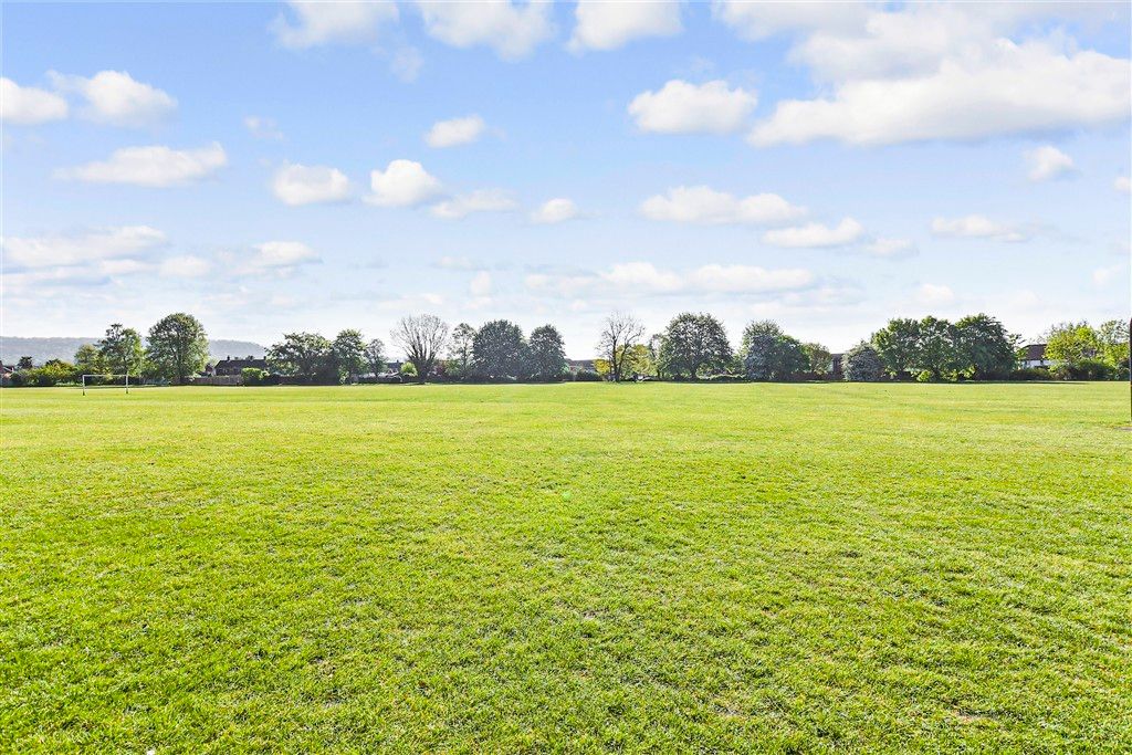 Property photo 2 of 11 Surrounding Area