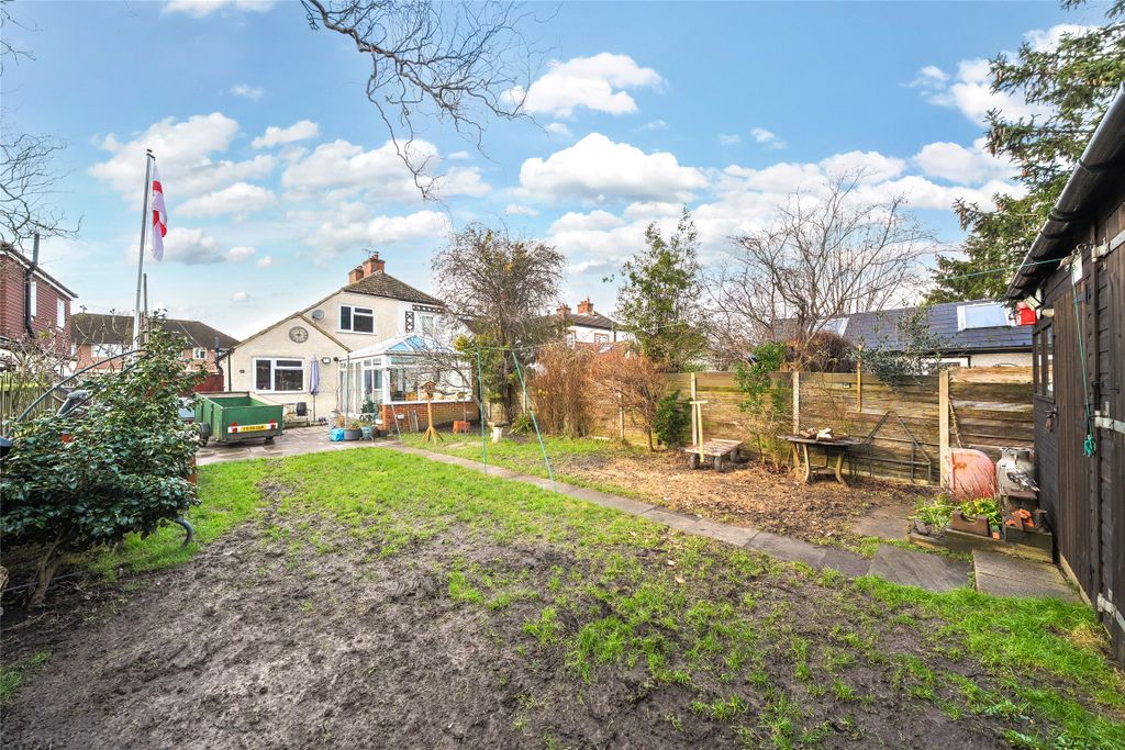 Property photo 2 of 16 Picture No. 24