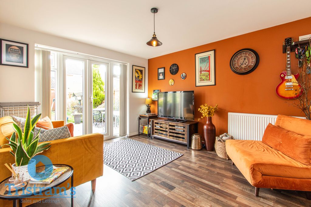 Property photo 2 of 28