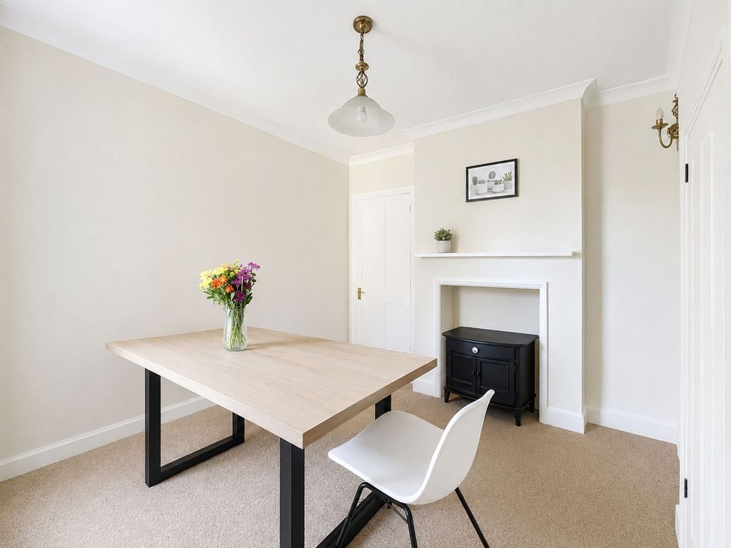 Property photo 2 of 10 Dining Rom
