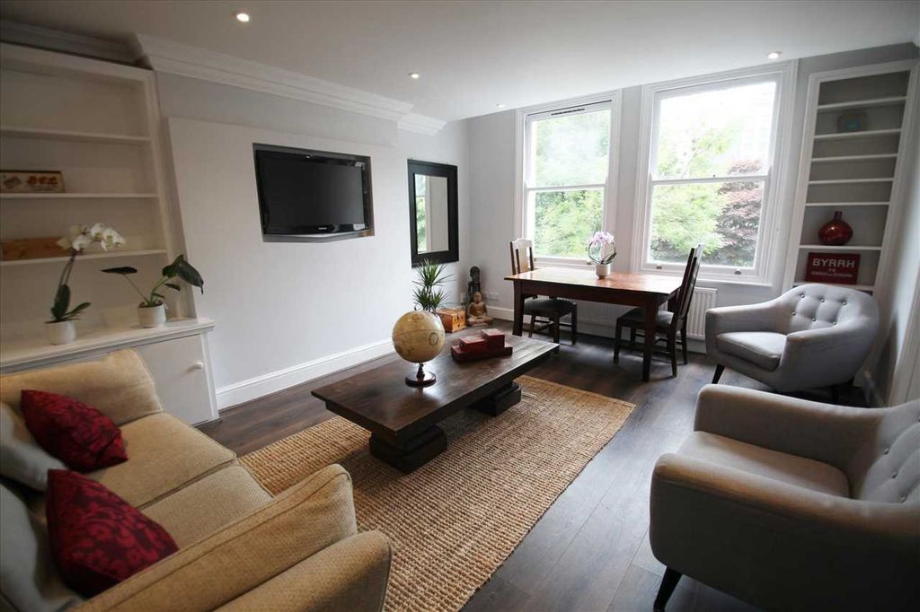 Property photo 2 of 13