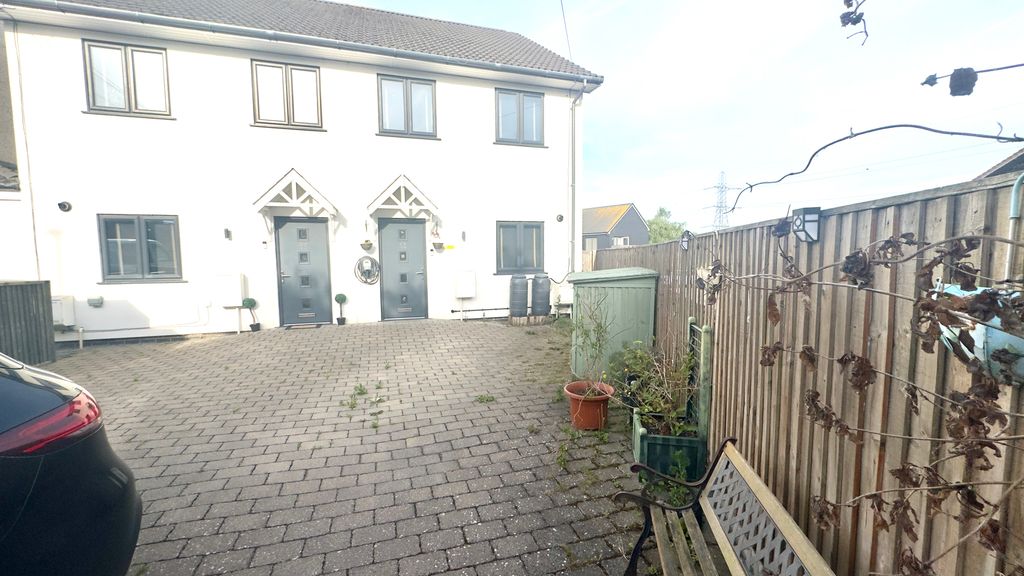 Property photo 3 of 21