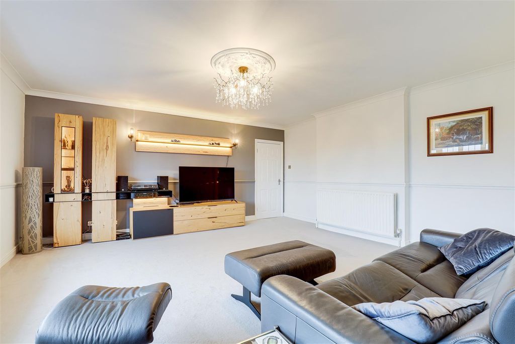 Property photo 3 of 40 Img_5131-Img_5135.Jpg