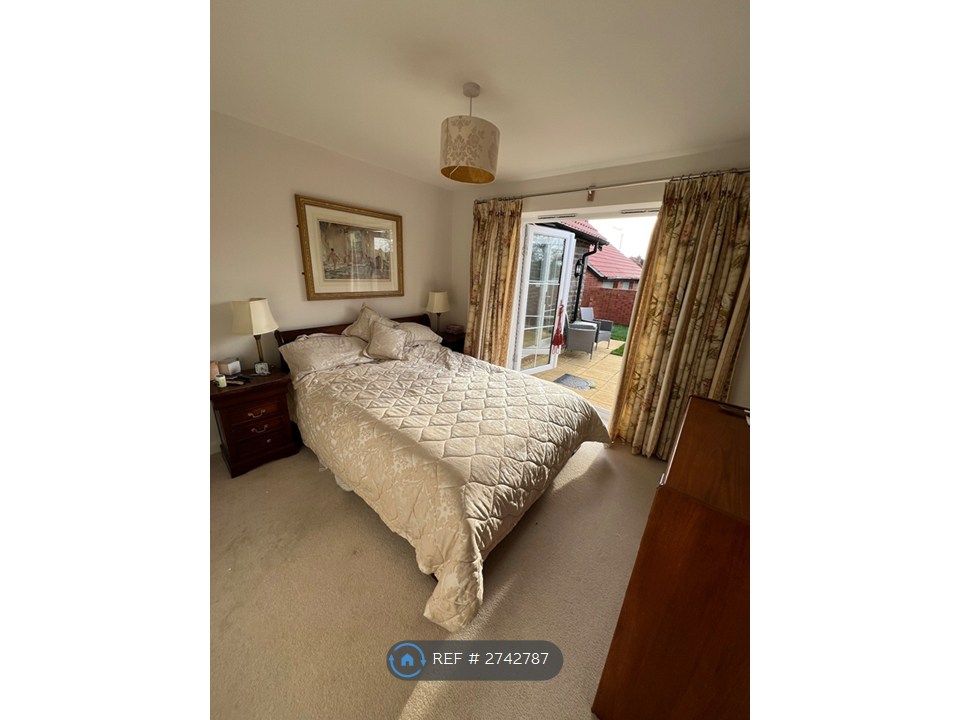 Property photo 2 of 8