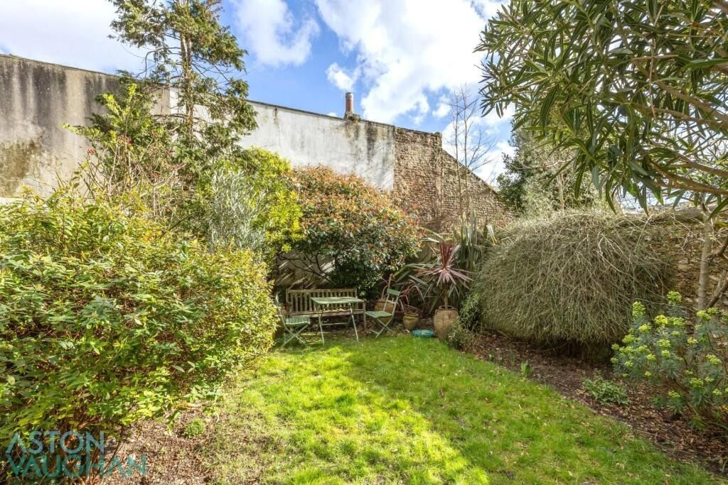 Property photo 2 of 21 4551632