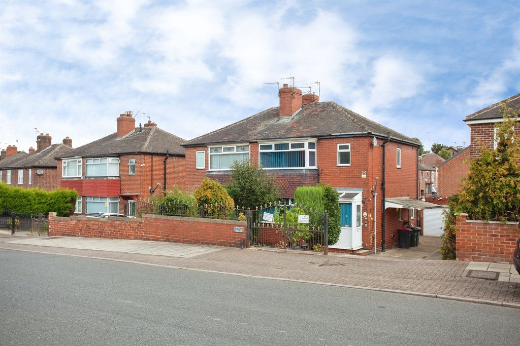 Property photo 1 of 27