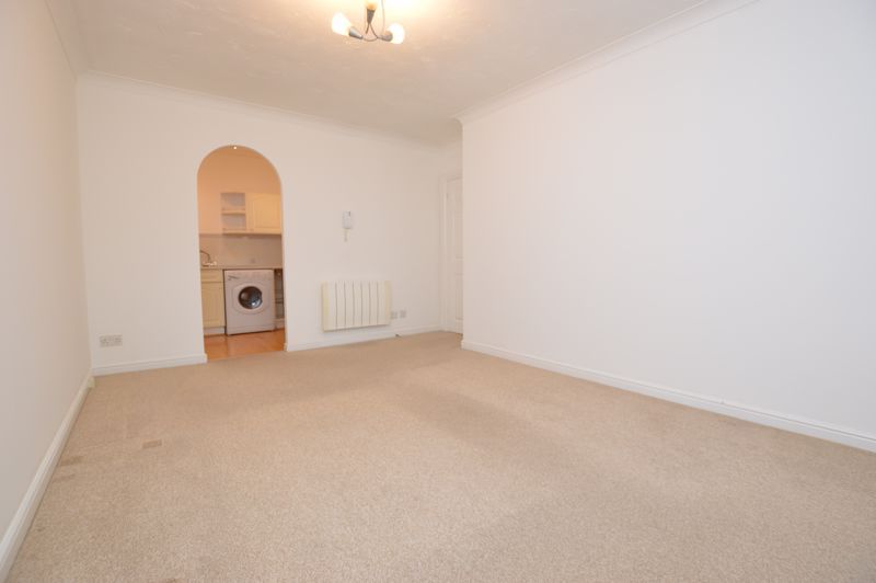 Property photo 3 of 7 Living Room Pic2