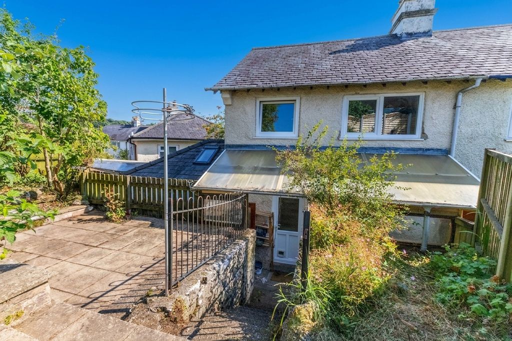 Property photo 2 of 30