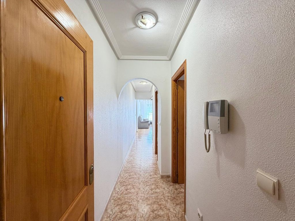 Property photo 2 of 41