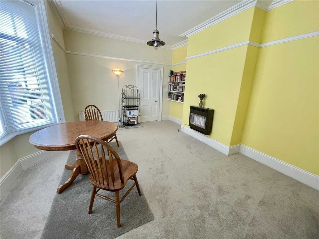 Property photo 3 of 8 Bedroom No 1 (Front)