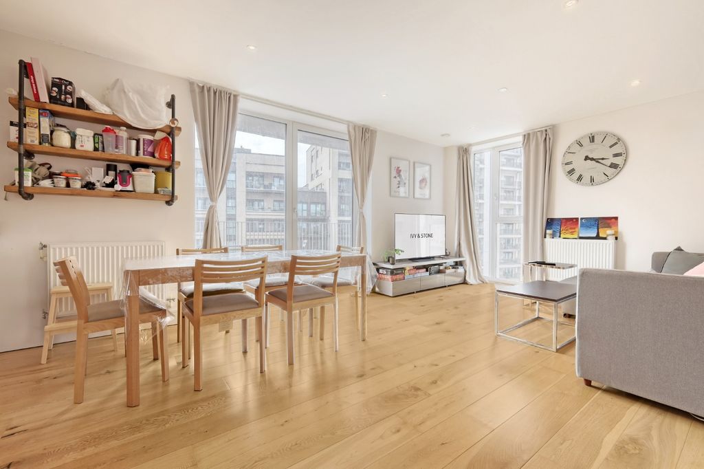 Property photo 1 of 18 4373571