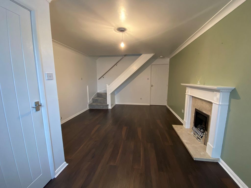 Property photo 2 of 13 Lounge