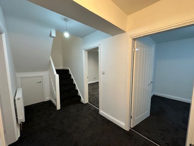 Property photo 2 of 25