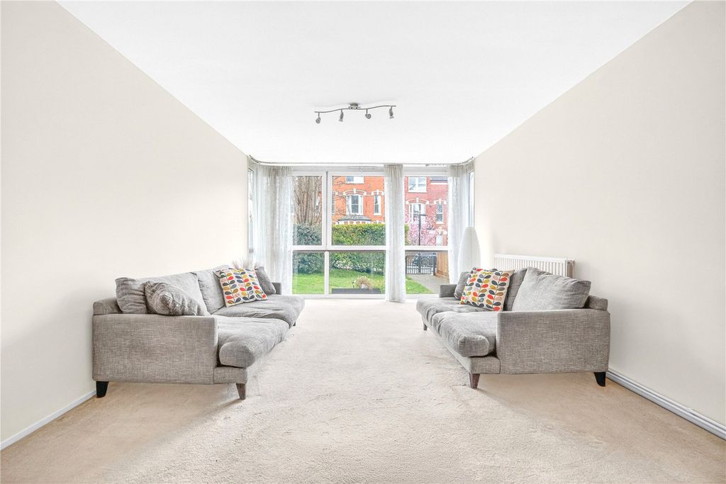 Property photo 2 of 8 Picture No. 06