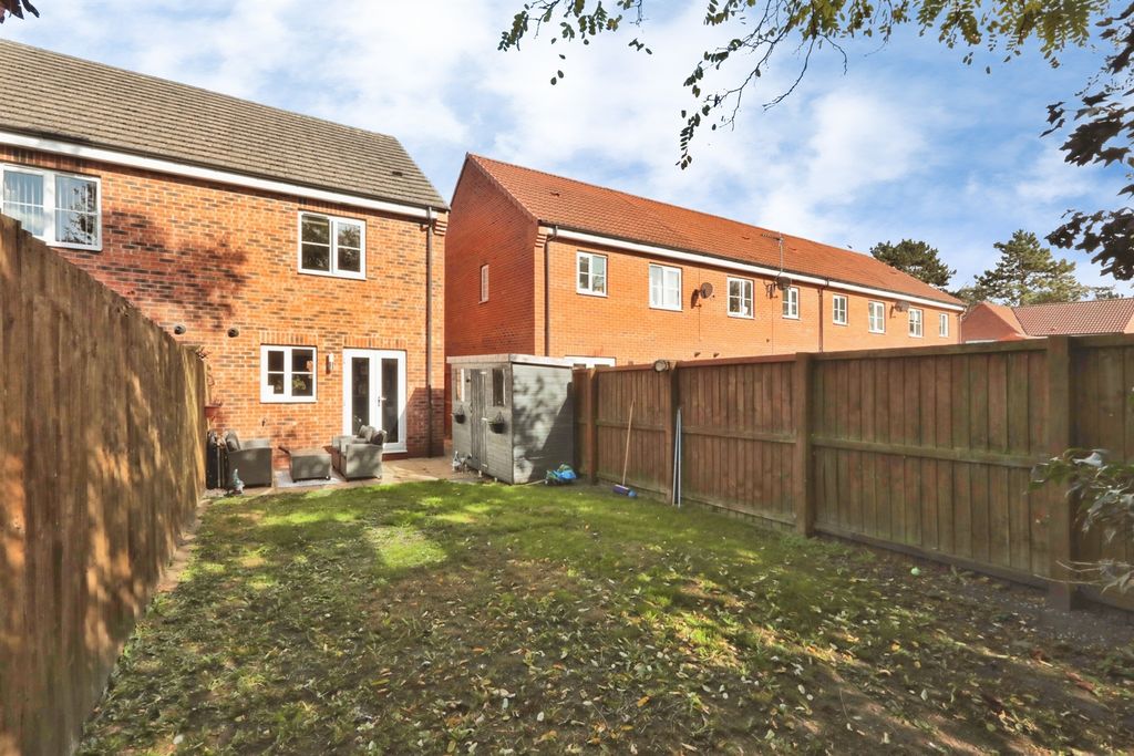 Property photo 2 of 15