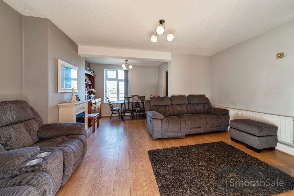Property photo 2 of 28