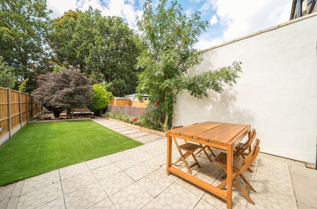 Property photo 3 of 16 Picture No. 26