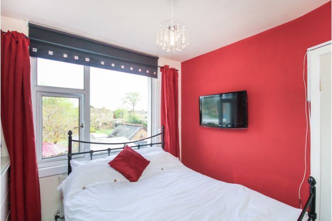 Property photo 2 of 18