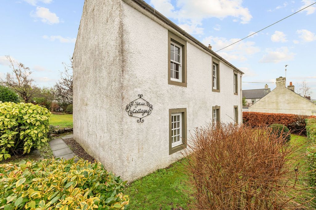 Property photo 2 of 23