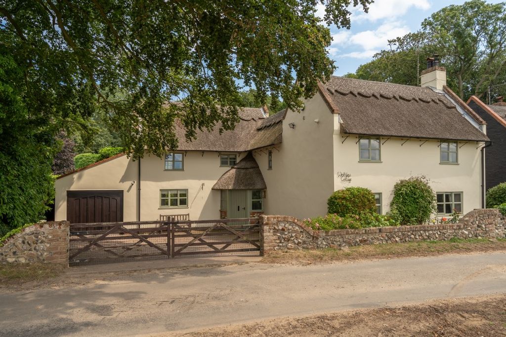 Property photo 1 of 26