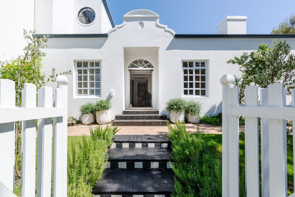 Property photo 3 of 44 Kw1733935