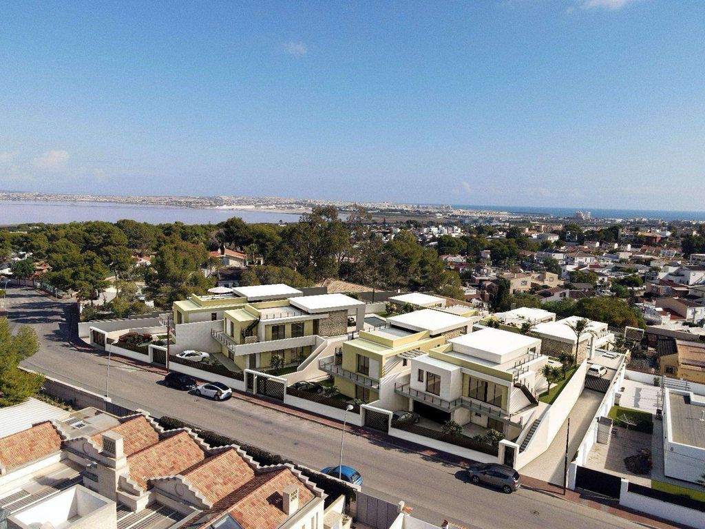 Property photo 3 of 42