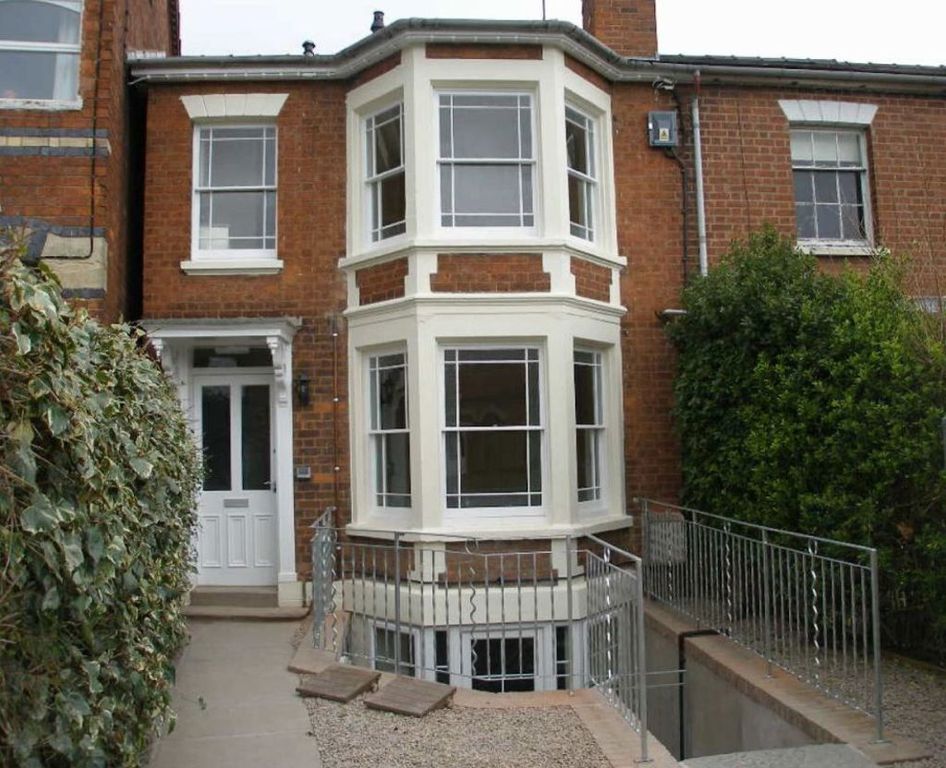 Property photo 1 of 4