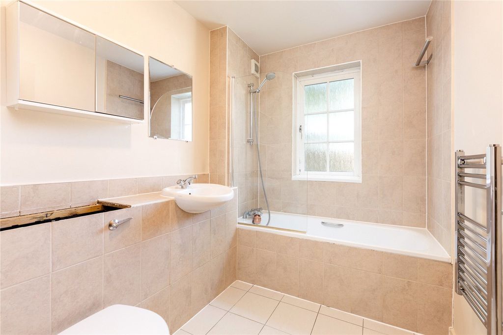 Property photo 3 of 7 Picture No. 10