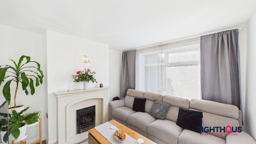 Property photo 3 of 22