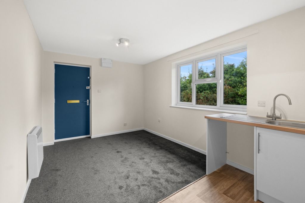 Property photo 3 of 9