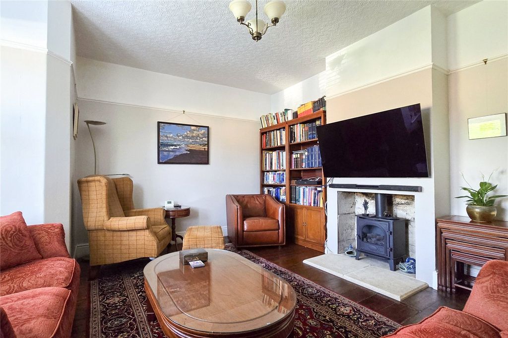 Property photo 2 of 36 Living Room