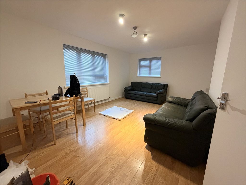 Property photo 3 of 6 Living Area