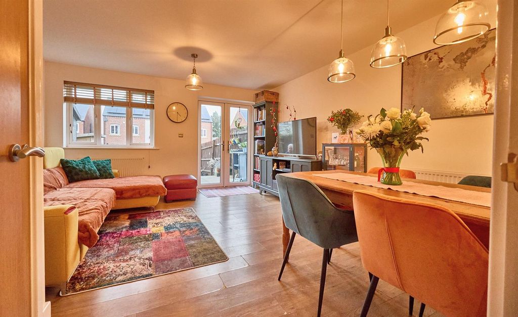 Property photo 2 of 15 47 Church Street Es 13.Jpg
