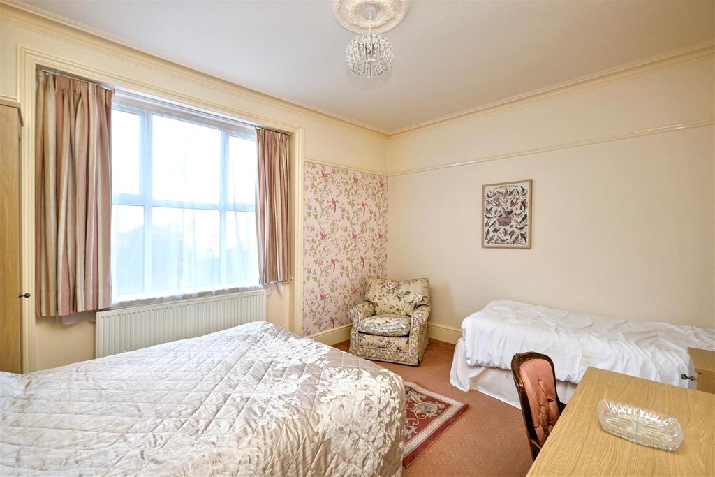 Additional image 18 of 8 bed semi-detached house for saleThe Goffs, Eastbourne BN21