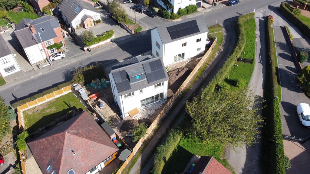 Property photo 2 of 5 5555671