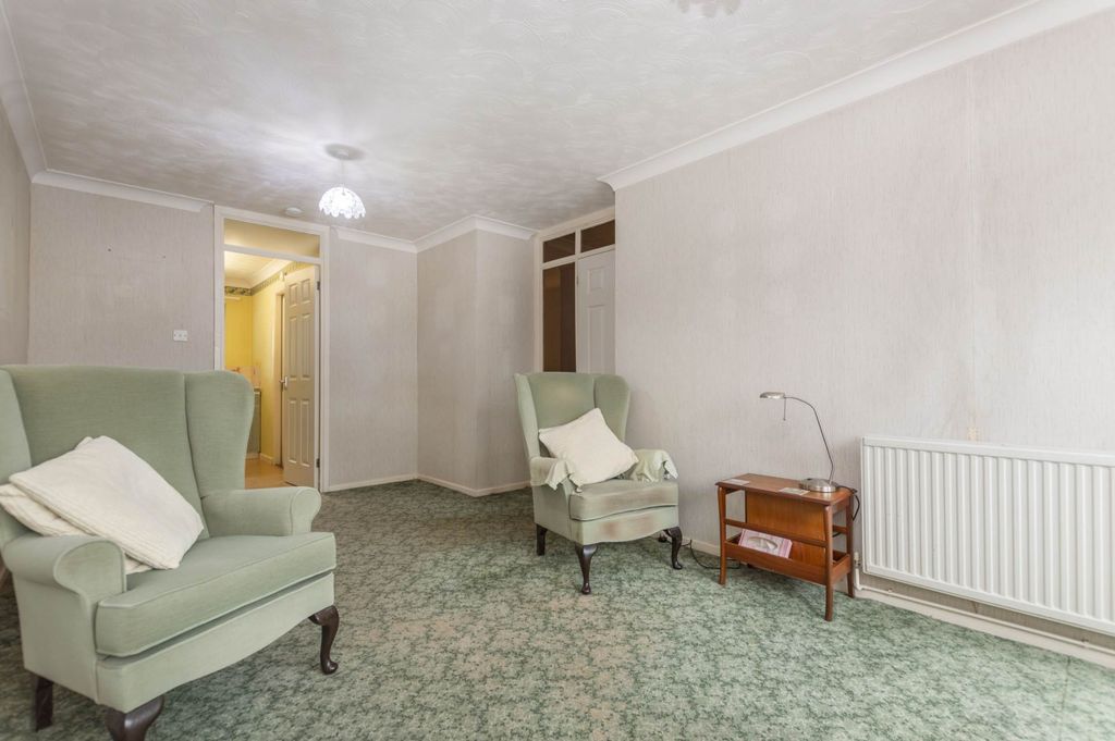Property photo 3 of 14