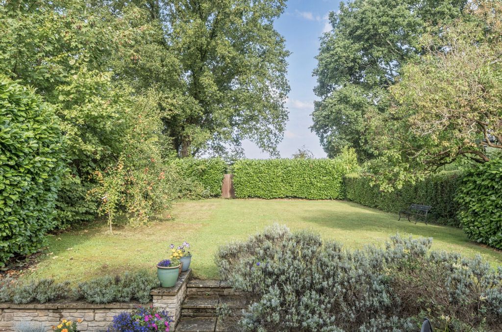 Property photo 3 of 26
