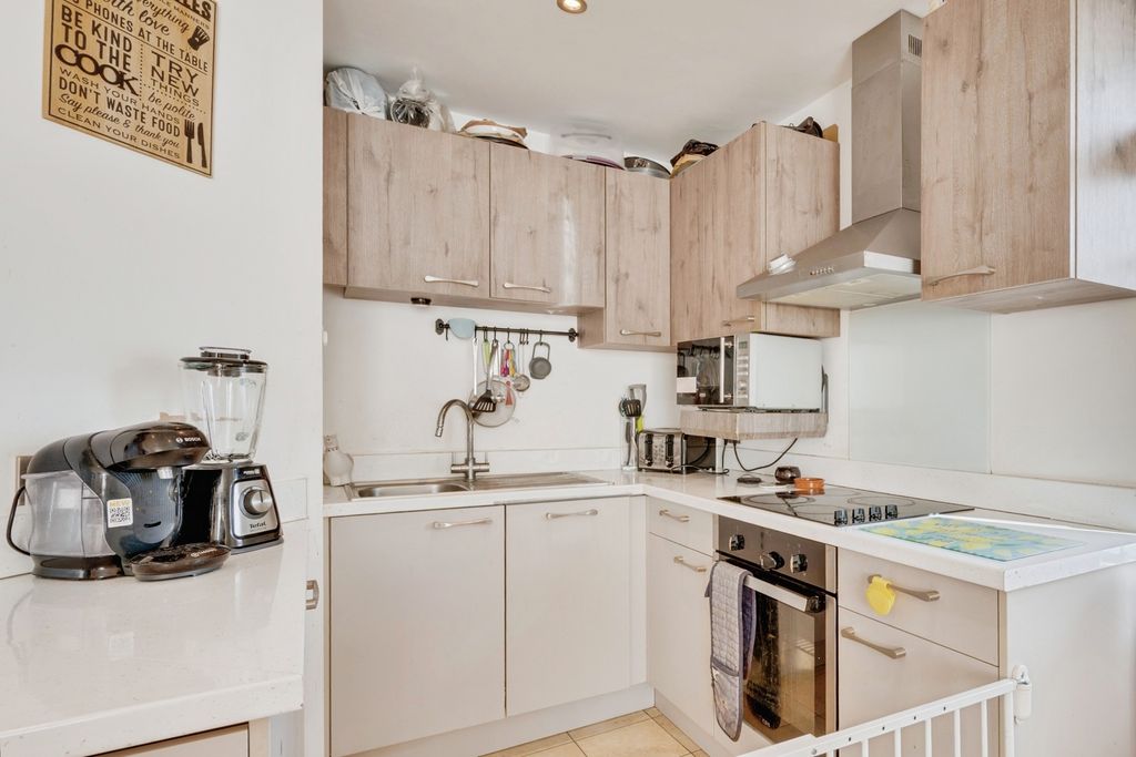 Property photo 3 of 15 Pbox-Img.Jpg