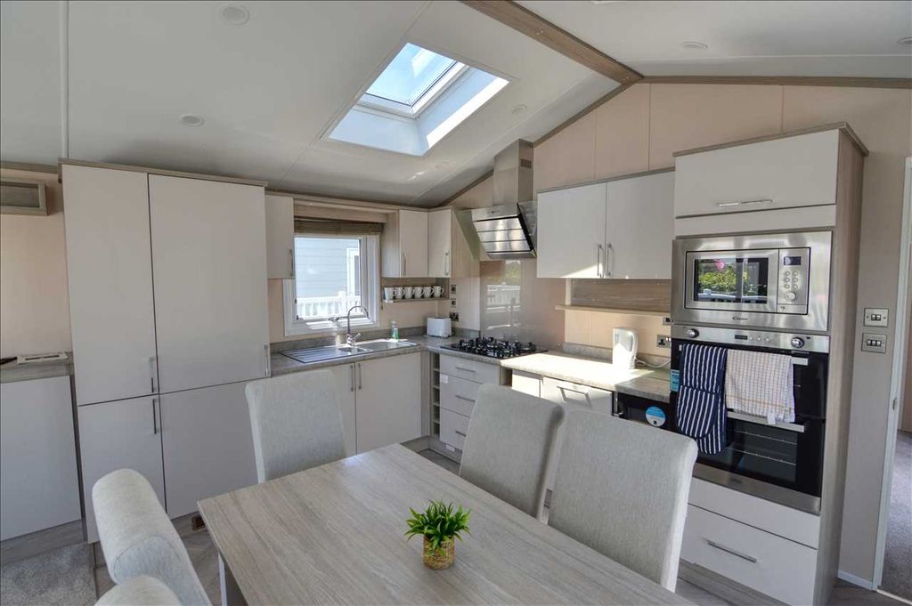 Property photo 1 of 6 Main Picture