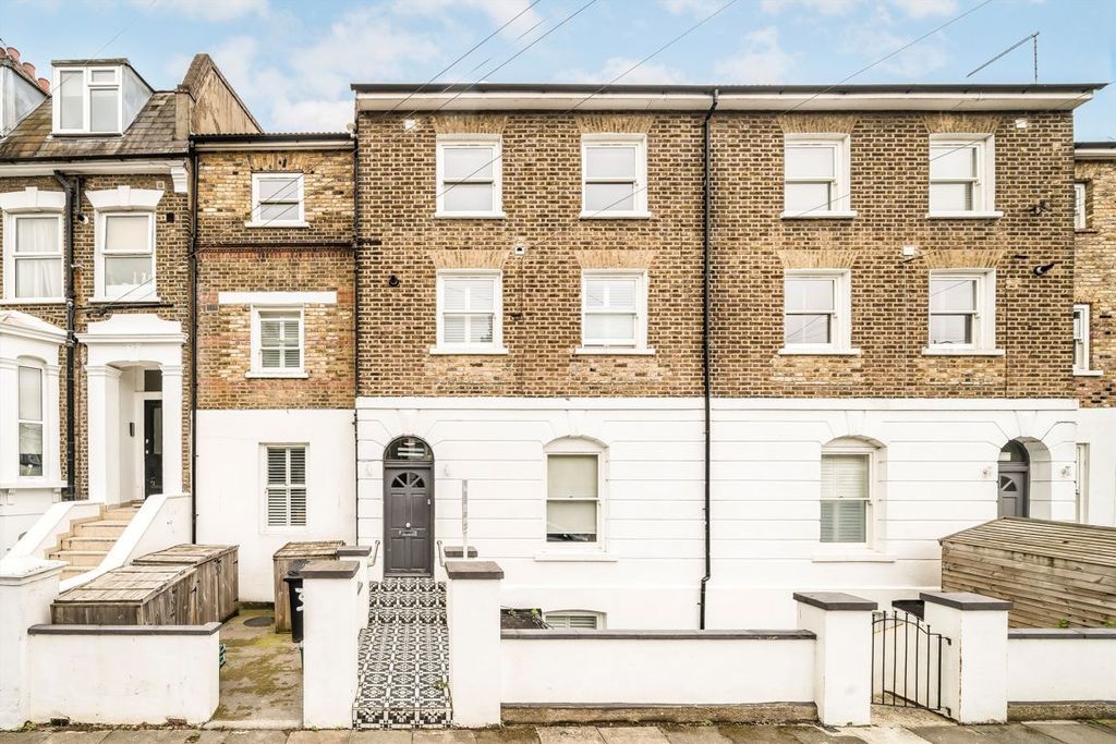 Property photo 1 of 6
